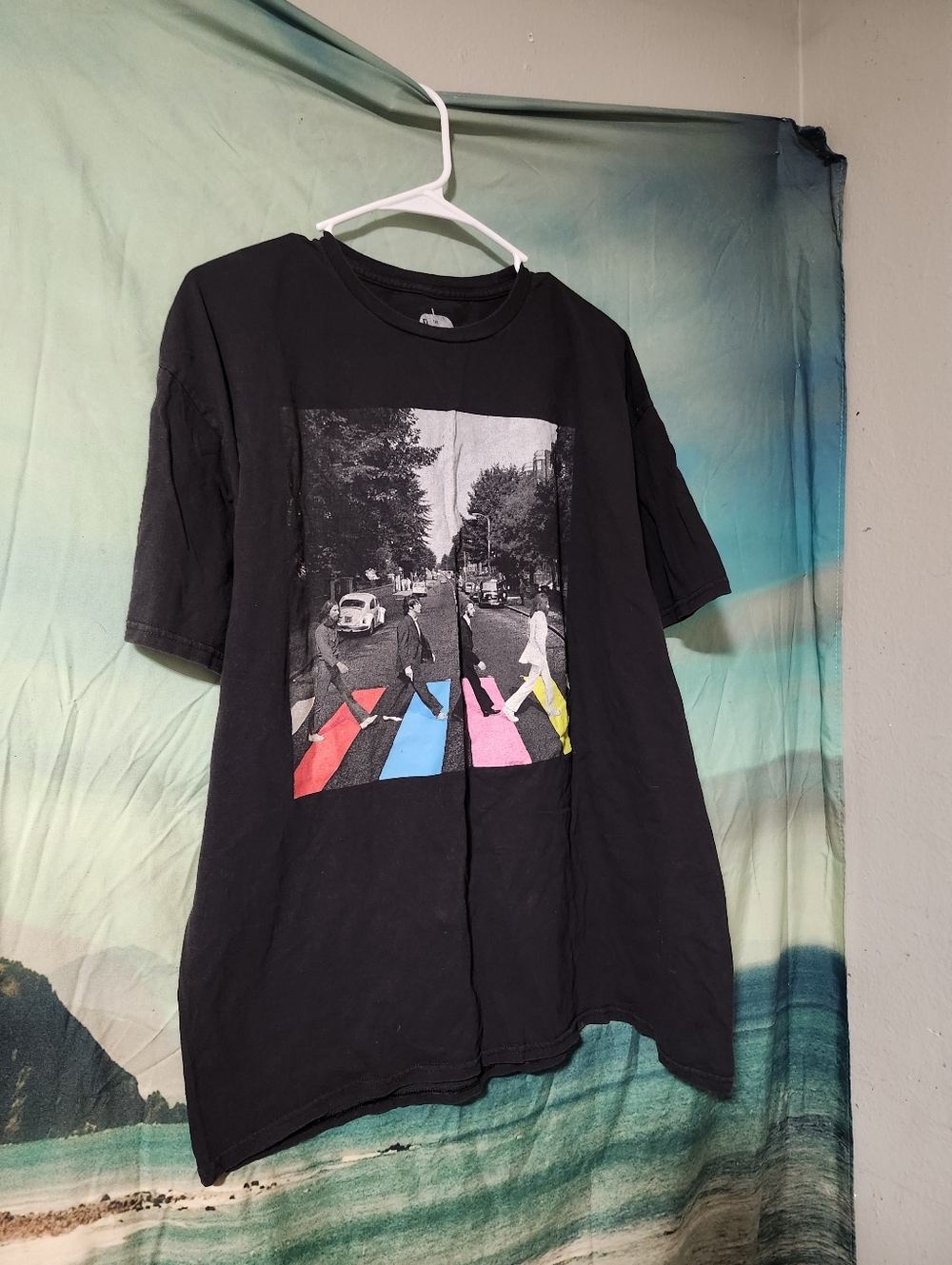 The Beatles Abbey Road  T-shirt Black Size 2XL EUC colorful road crosswalk
